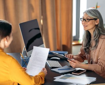 Découvrez tout ce que vous devez savoir sur l'entretien annuel et les bonnes pratiques à adopter